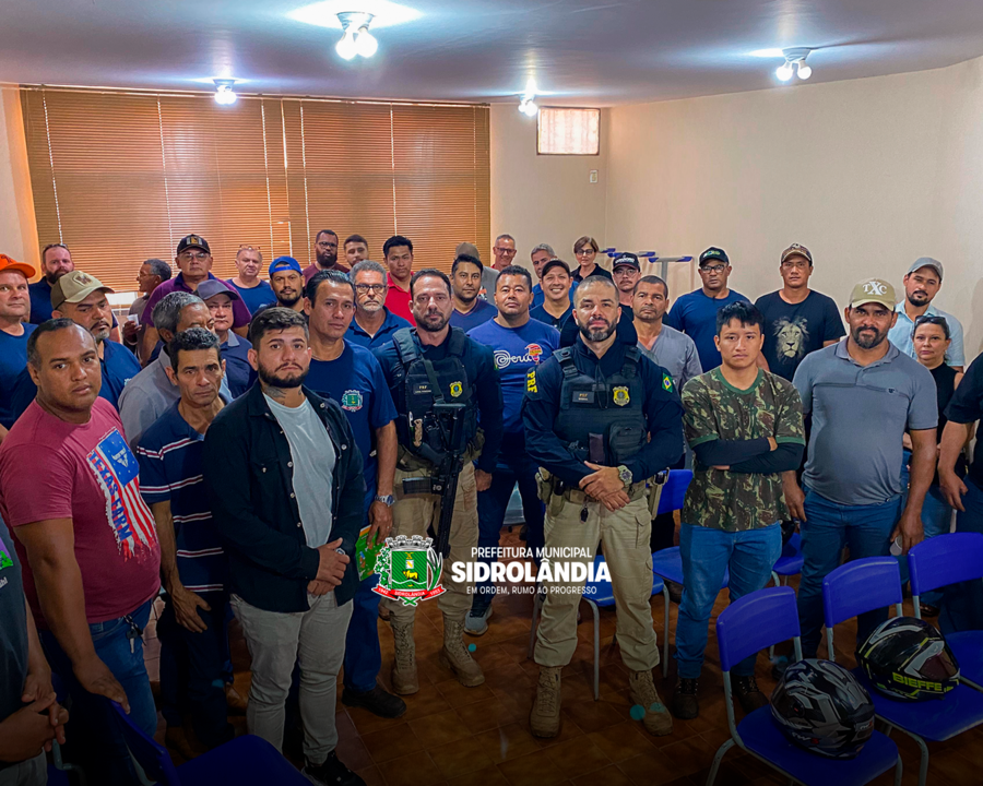 Em parceria com a PRF e o Ditran, Prefeitura de Sidrolândia realiza ação educativa com motoristas do transporte escolar Em parceria com a PRF e o Ditran, Prefeitura de Sidrolândia realiza ação educativa com motoristas do transporte escolar