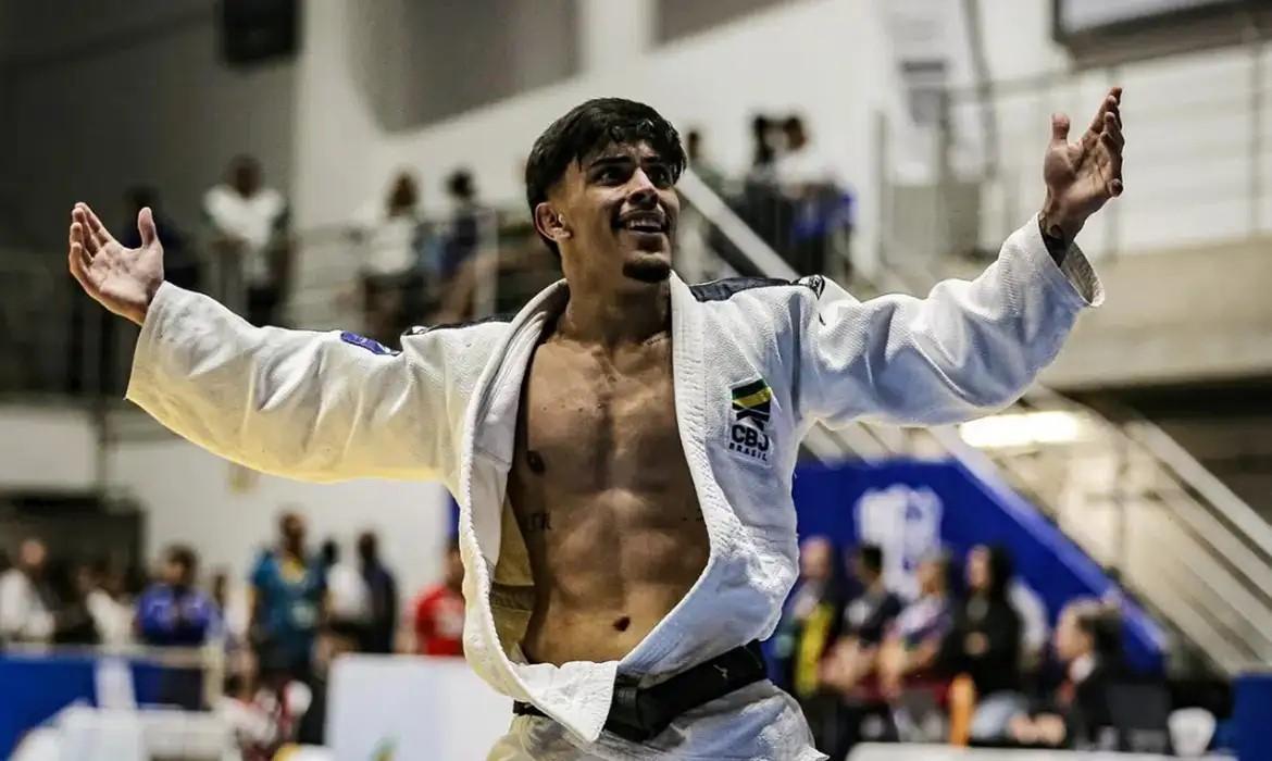 Judô e vôlei feminino brasileiros faturam bronze nos JMU na Alemanha Judô e vôlei feminino brasileiros faturam bronze nos JMU na Alemanha