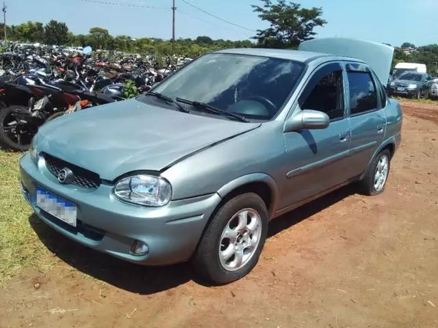 Leilão de apreendidos do Detran tem Corsa a R$ 3,5 mil e 81 motocicletas Leilão de apreendidos do Detran tem Corsa a R$ 3,5 mil e 81 motocicletas