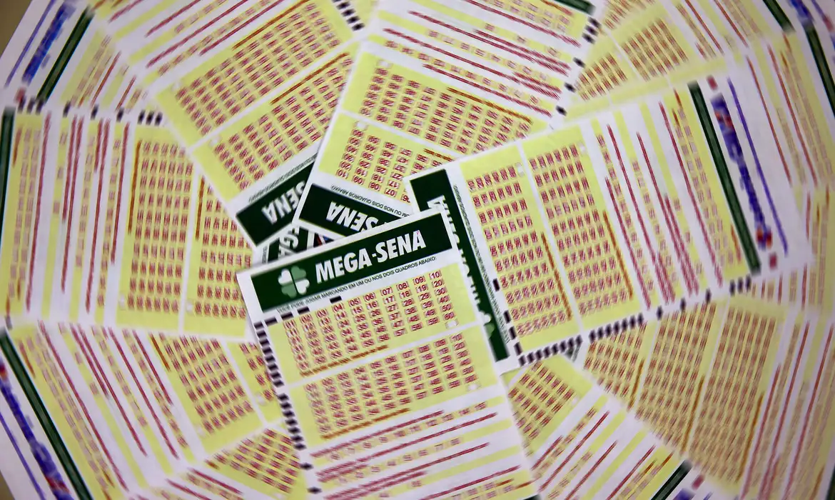 Mega-Sena sorteia neste sábado prêmio acumulado em R$ 38 milhões Mega-Sena sorteia neste sábado prêmio acumulado em R$ 38 milhões