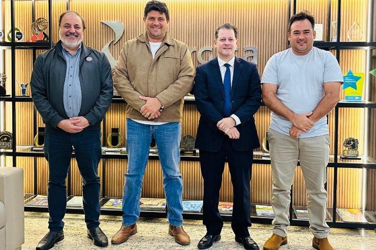 Sidrolândia apresenta demandas por rede elétrica em agrovilas e bairro Jatobá Sidrolândia apresenta demandas por rede elétrica em agrovilas e bairro Jatobá
