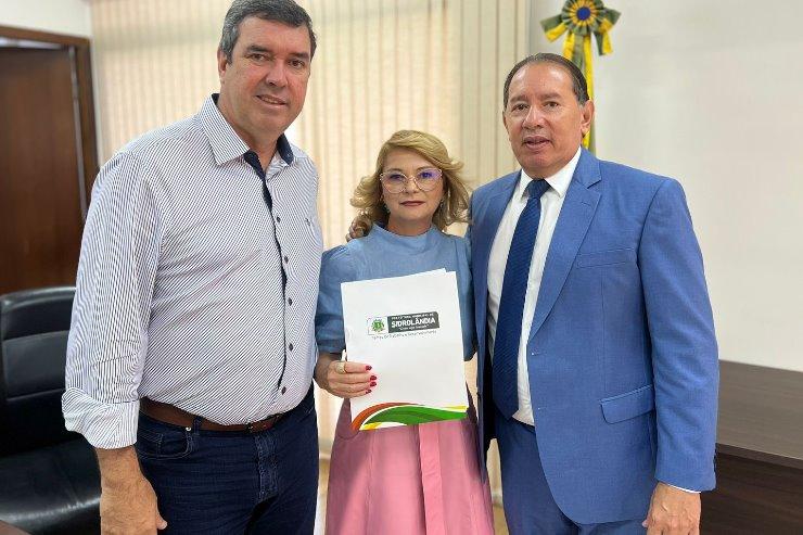Vanda e Gerson levam a Riedel pedido de rotatórias e duplicação da BR-060 em Sidrolândia Vanda e Gerson levam a Riedel pedido de rotatórias e duplicação da BR-060 em Sidrolândia