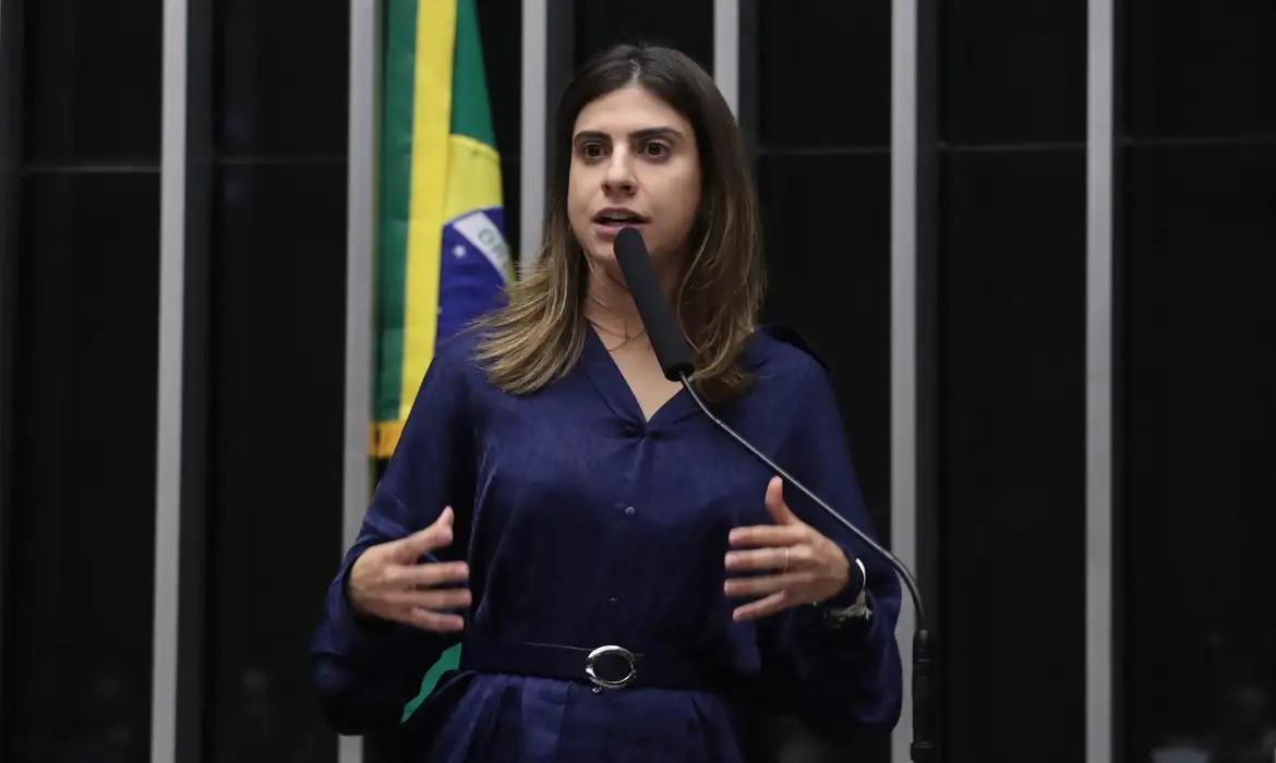 Deputada acusada de agredir Nikolas não entra em lista de denunciados Deputada acusada de agredir Nikolas não entra em lista de denunciados