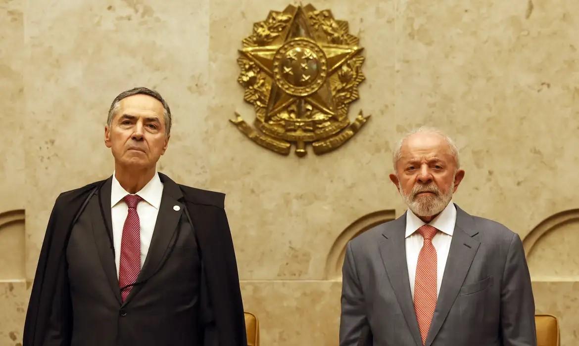 Lula recebe ministros do STF em jantar após sanção dos EUA Lula recebe ministros do STF em jantar após sanção dos EUA
