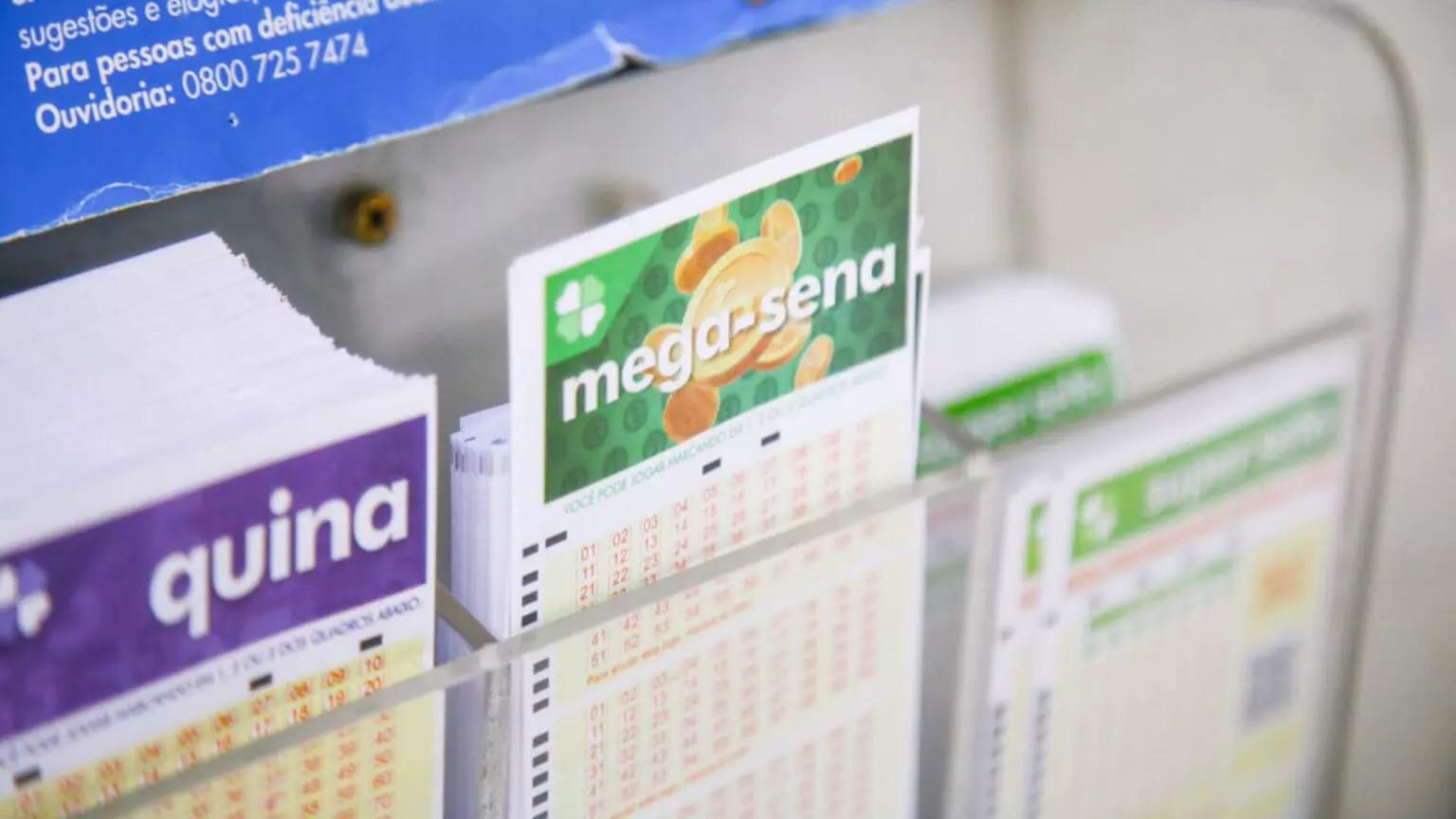 Ninguém acerta e Mega-Sena pode pagar R$ 8 milhões Ninguém acerta e Mega-Sena pode pagar R$ 8 milhões