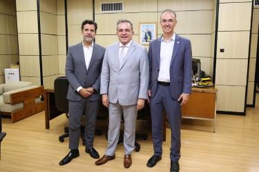 Vander defende fortalecimento da validação de diplomas dentro do Mercosul