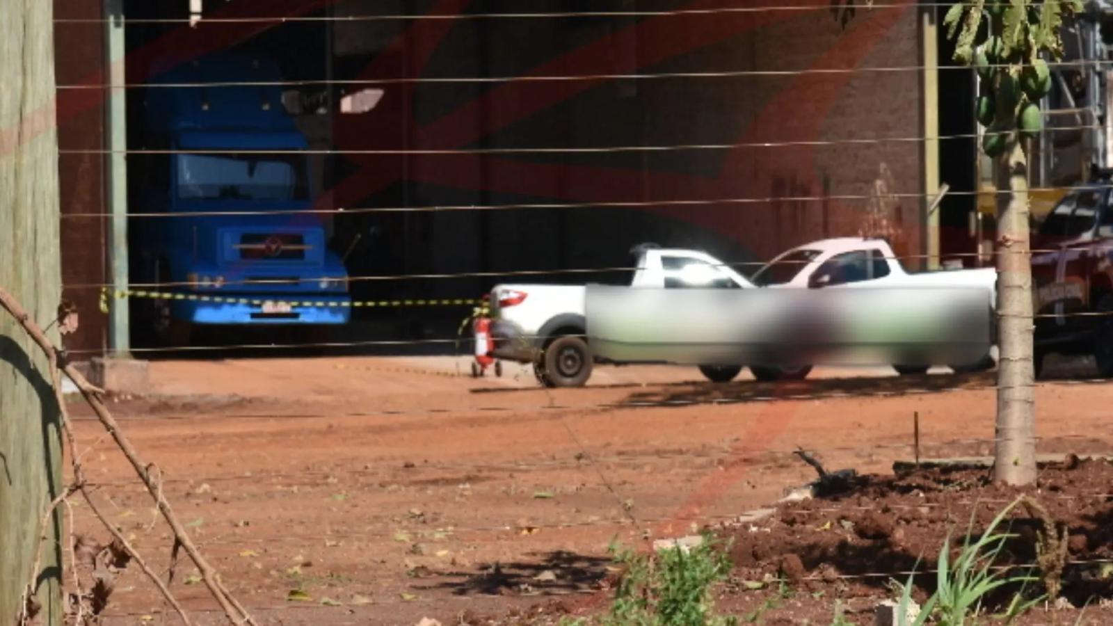 Trabalhador morre prensado por caçamba ao descarregar carreta em cooperativa de MS em Sidrolândia