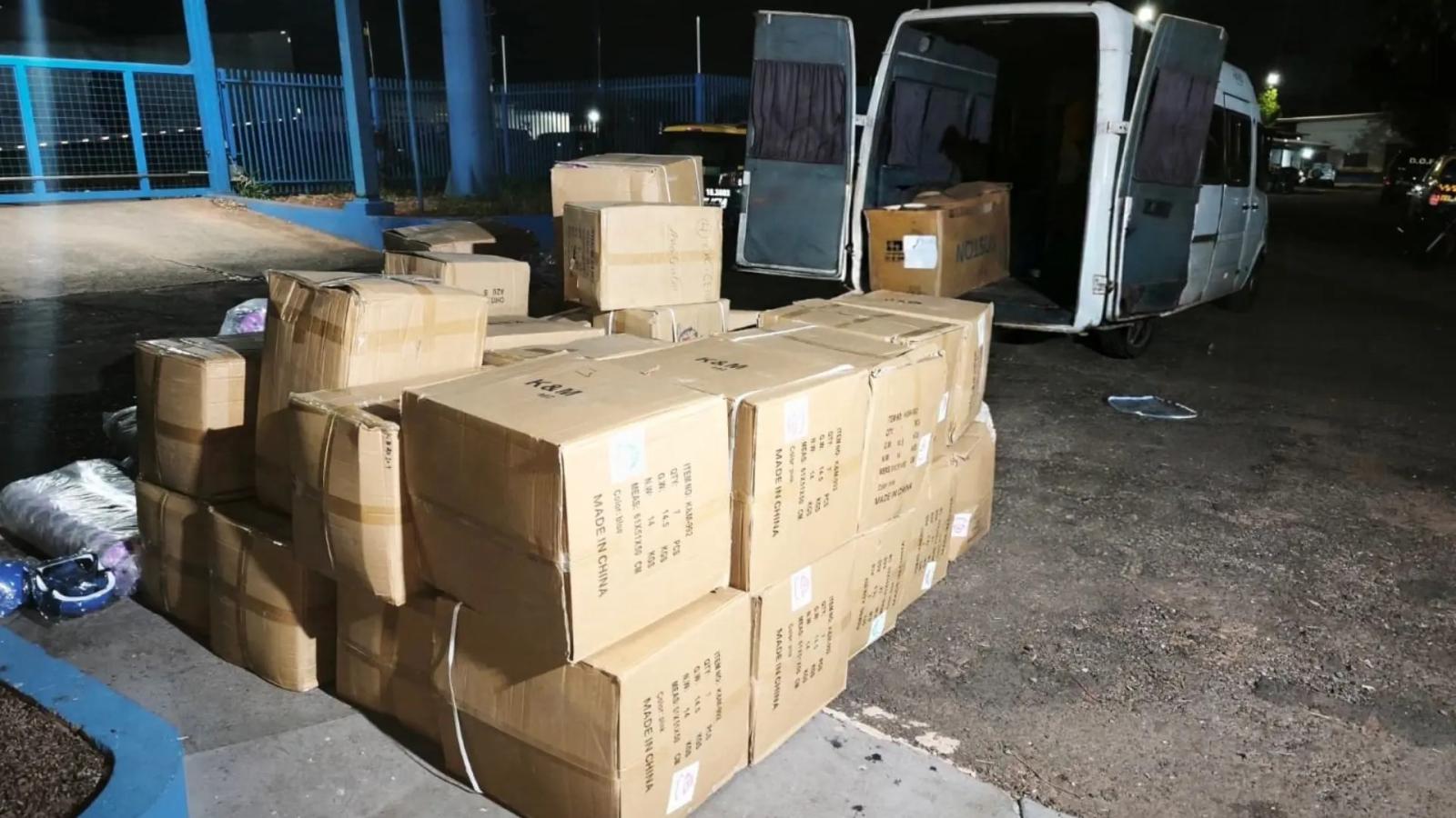 Carga avaliada em R$ 55 mil, vinda do Paraguai, é apreendida em van na MS-060 em Sidrândia