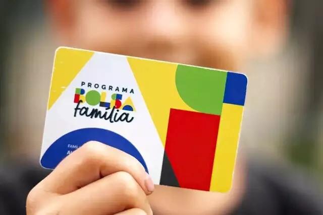 Entre o agro e o Bolsa Família, o pequeno comerciante fica à deriva.