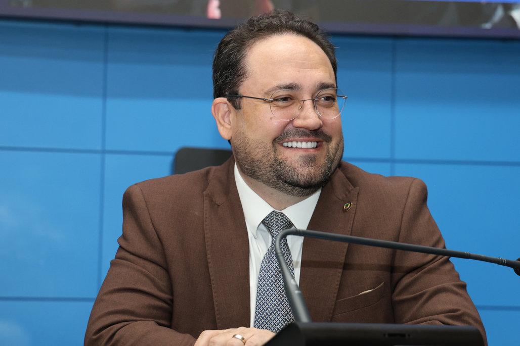 Marcio Fernandes solicita manutenção da sinalização na BR-060