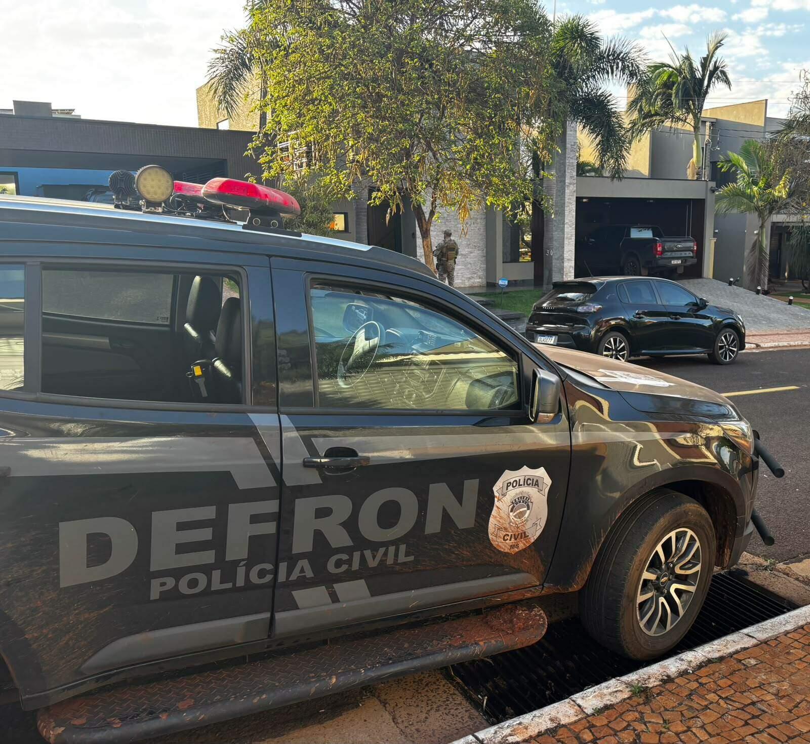 Operação sobre fraude em internações encontra paciente em cárcere privado... veja mais em https://www.campograndenews.com.br/cidades/interior/operacao-sobre-fraude-em-internacoes-encontra-paciente-em-carcere-privado