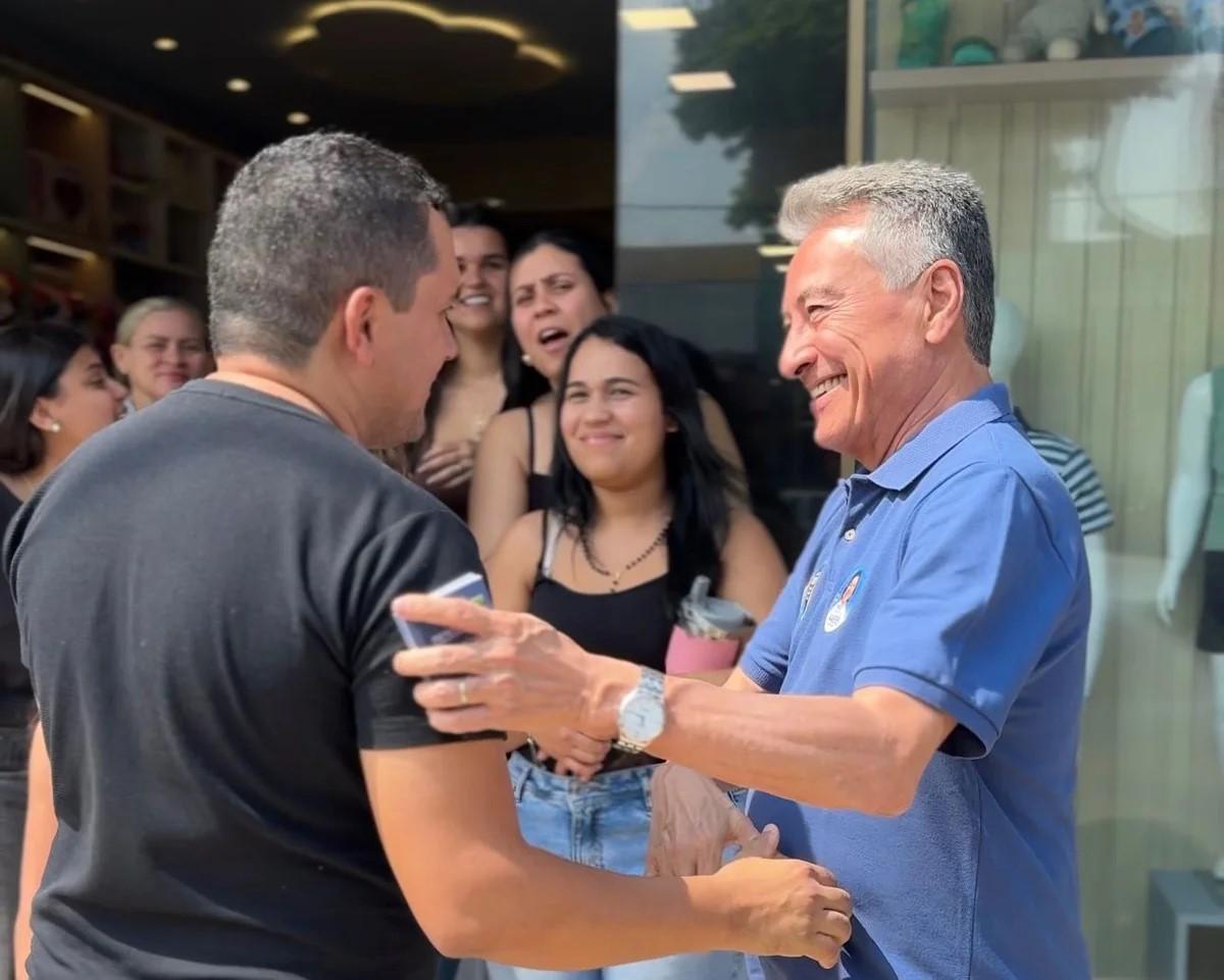 Hashioka percorre comércio de Nova Andradina e destaca força de quem empreende e movimenta a economia local
