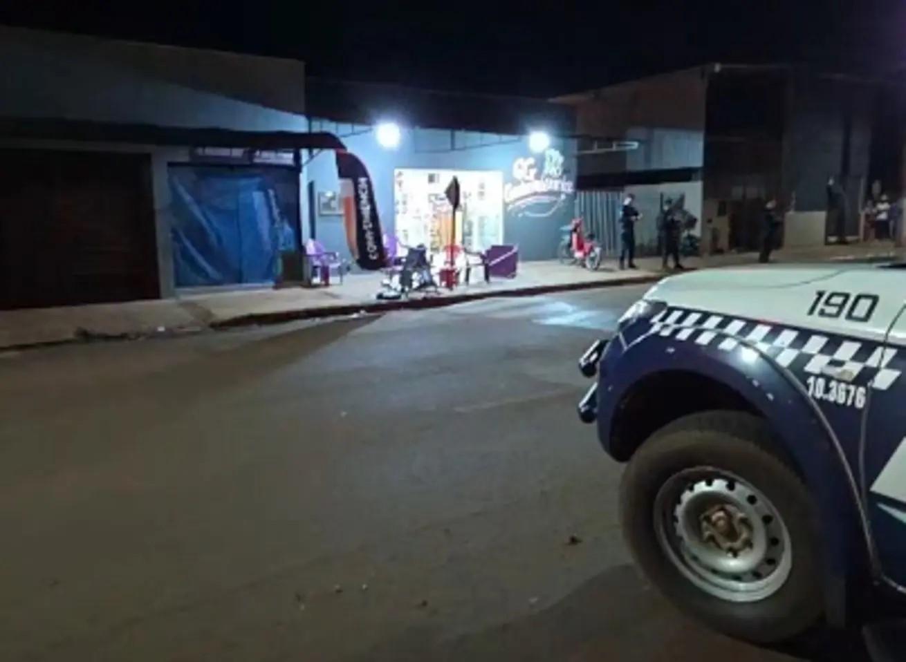 Dupla executa homem em frente de conveniência em Sidrolândia